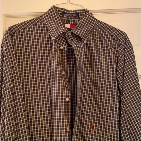 Tommy Hilfiger button down - Picture 2 of 3